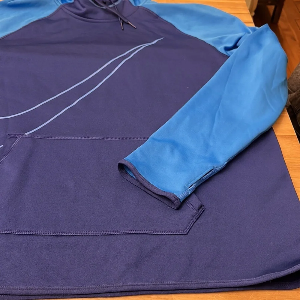 NIKE dri fit therma swoosh hoodie